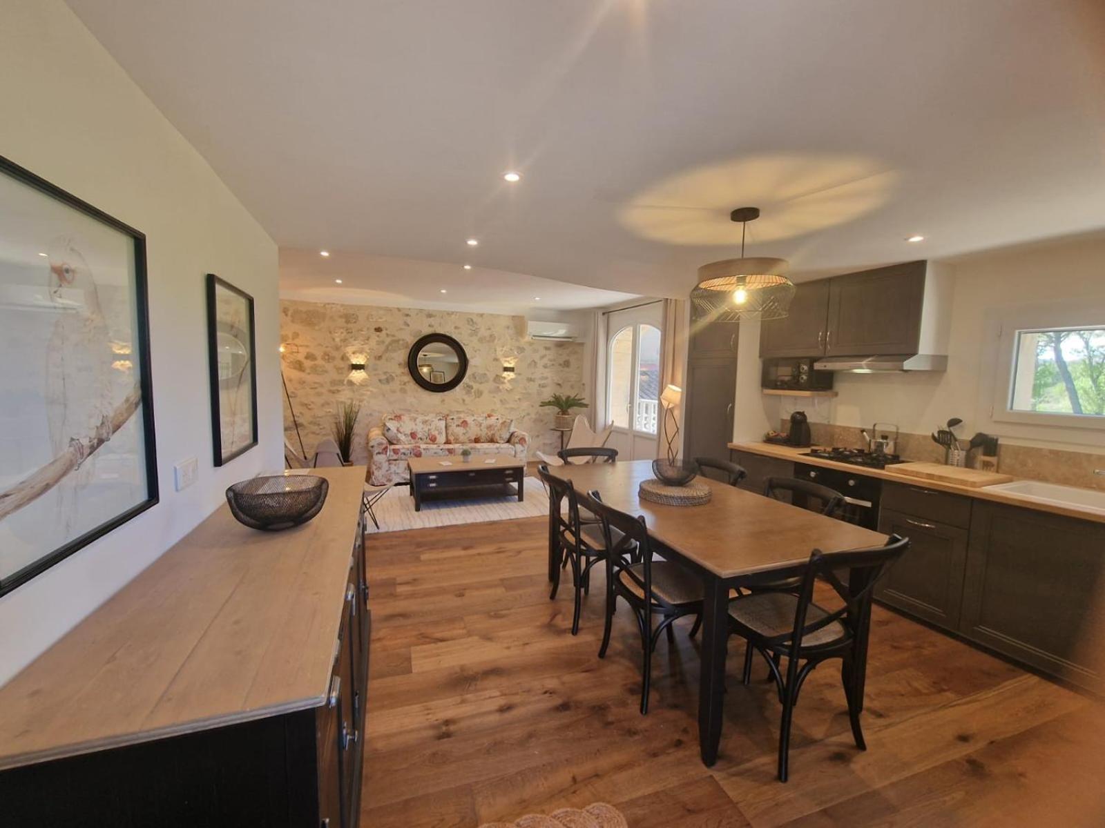 Superior Two-Bedroom Apartment,1371443231:JPEG